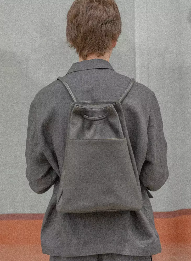 ELIA - STUDIO SARTA - Sac à dos en cuir souple artisanal