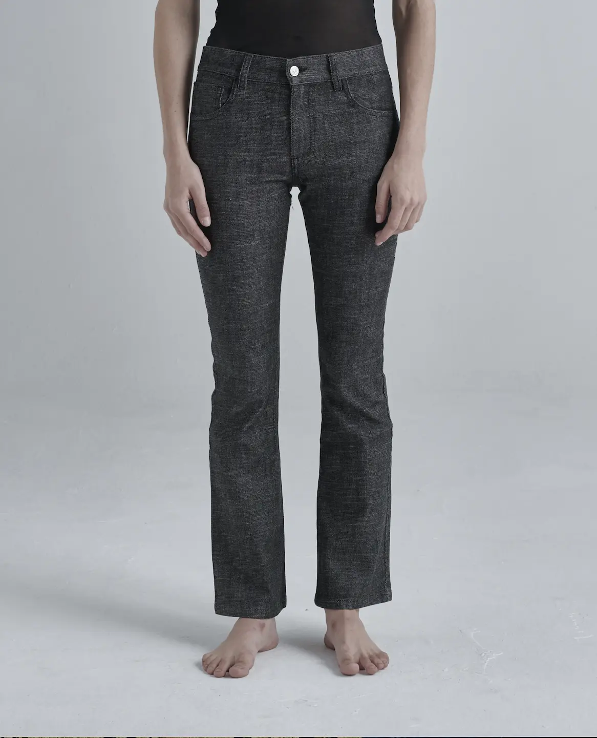 COREVA DESIGN - Jeans femme noir délavé coupe trompette - modèle Guitar washed – Image 2