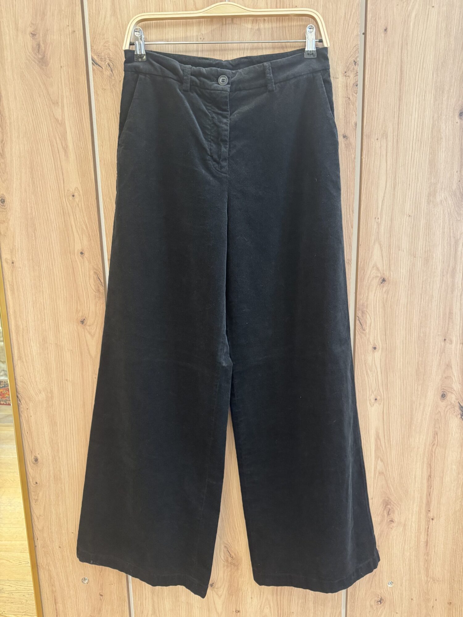 Oscalito - Pantalon palazzo en velours côtélé fin – Image 4